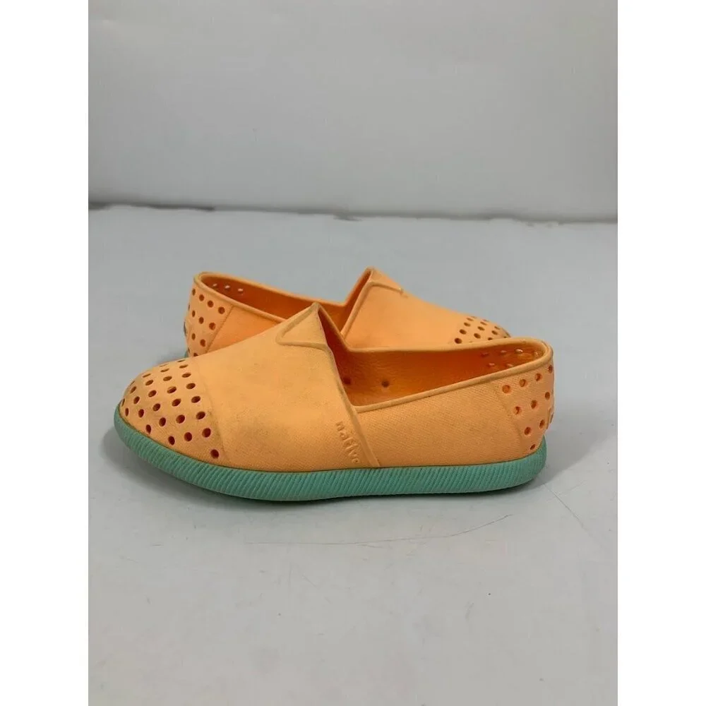 Native Girl's The Verona Slip On Flat Loafer Sage Green Neon Yellow Size‎ 9